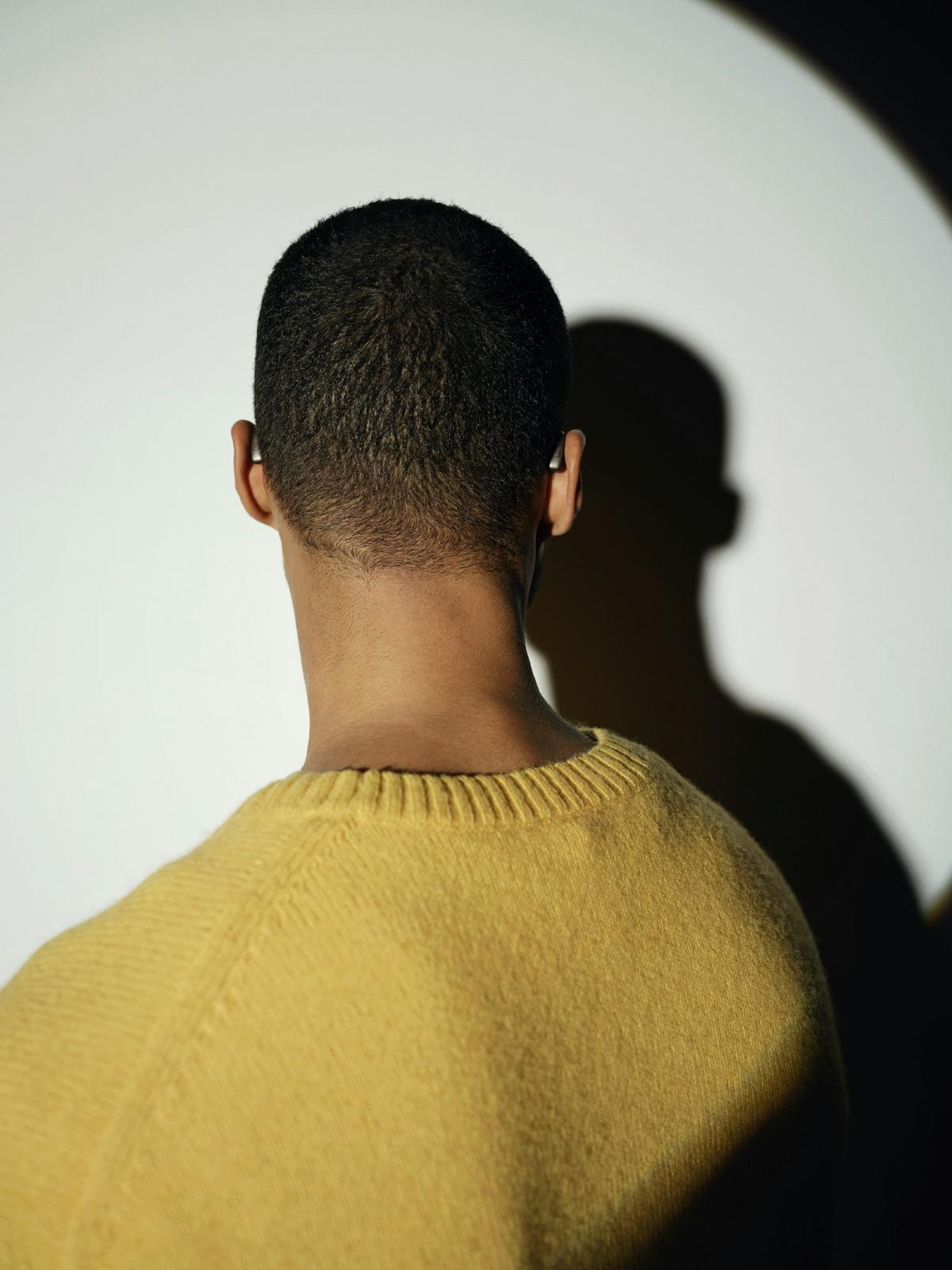 Clean crop and neckline